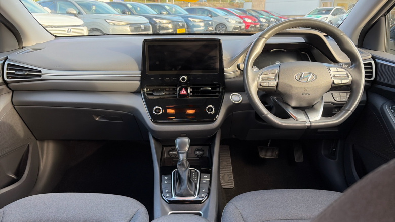 Hyundai IONIQ 1.6 GDi Plug-in Hybrid Premium 5dr DCT Hatchback